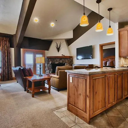 Luxury Two Bedroom Suite With Mountain Views Apartment Hotel